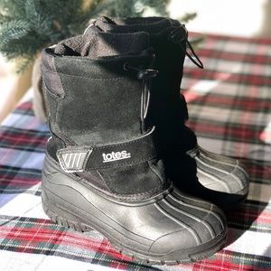 Totes boys snow boots